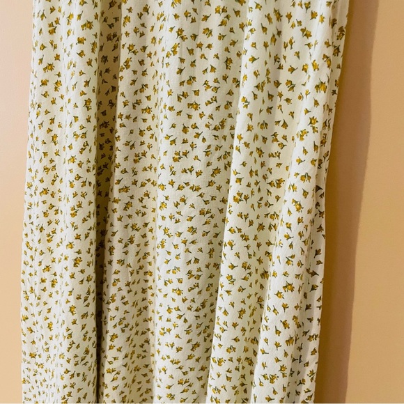 ONLY Jolie V-Neck Flutter Sleeve Midi Dress - Picture 4 of 7